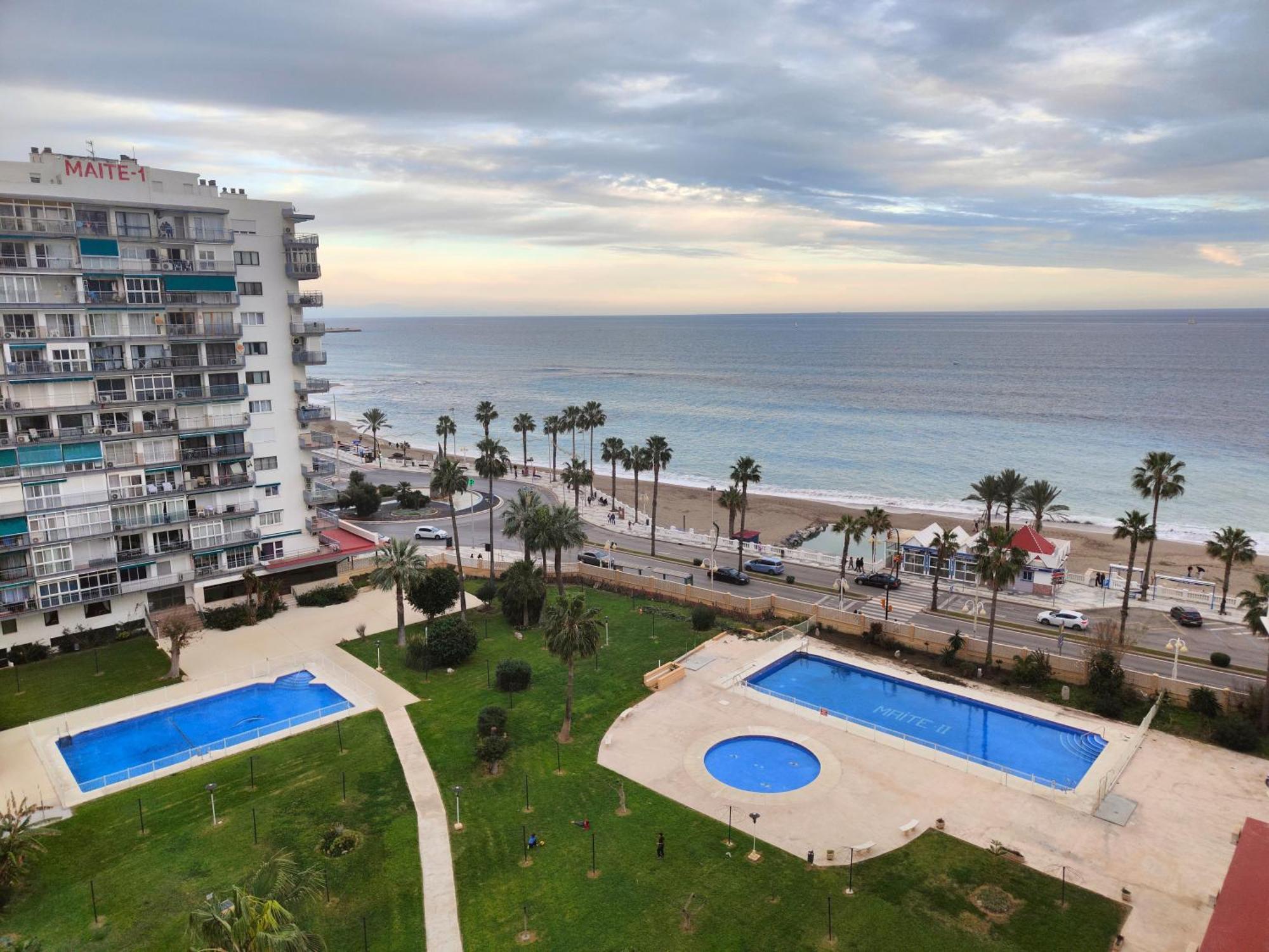 Maravilloso Apartamento En Primera Línea De Playa Benalmádena Exterior foto